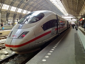 Germanii vor să renunțe la mașini, după campania de abonamente de 9 euro
