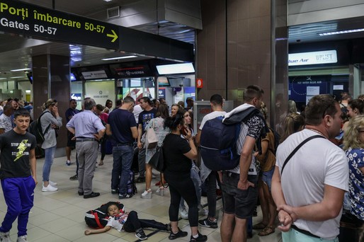 GALERIE FOTO Imaginile haosului din aeroportul Otopeni după ce Blue Air a suspendat toate cursele cu plecare din România 