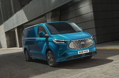 FOTO Ford Pro a lansat oficial noul E-Transit Custom complet electric, ce va fi produs de Ford Otosan