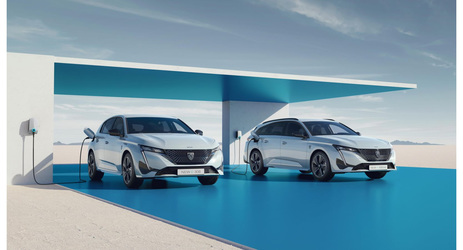 Peugeot 308 se lansează în versiune electrică, cu autonomie de 400 km