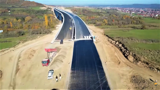 FOTO Cum arată primii 13 kilometri de pe Autostrada Sibiu-Pitești pe care s-ar putea circula din decembrie