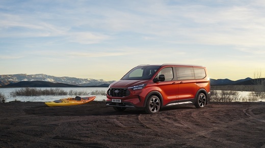 FOTO Ford lansează E-Tourneo Custom, versiunea de pasageri a lui E-Transit Custom