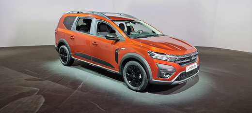Primele prețuri ale Dacia Jogger Hybrid 140, primul automobil full hibrid construit la Mioveni