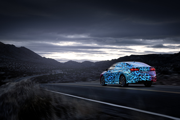 FOTO Volkswagen a dezvăluit în premieră înlocuitorul electric al lui Passat