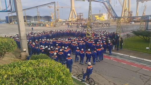 Angajații de la Șantierul Naval Mangalia anunță noi proteste, nemulțumiți că salariile le cresc cu doar 100 lei