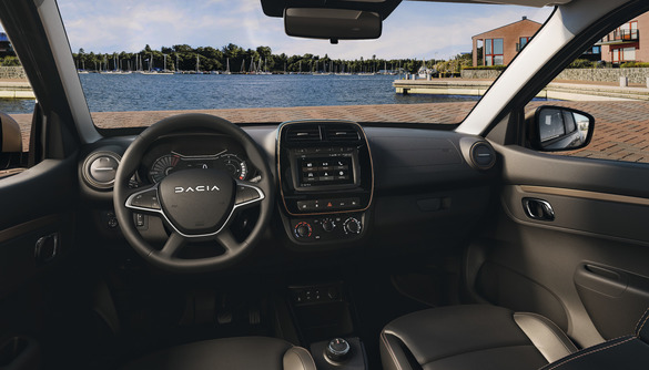 FOTO Dacia lansează o nouă versiune Spring, cu motor mai puternic și preț mai mare