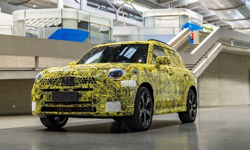 FOTO BMW pregătește primul Mini produs în Germania, un SUV electric