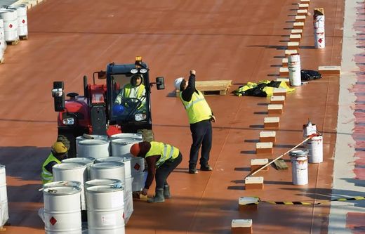 FOTO Start la asfaltarea Podului de la Brăila, care va fi unul dintre cele mai mari din Europa
