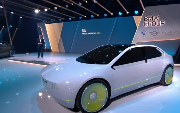 BMW prognozează creștere în 2023, cu ajutorul mașinilor electrice și a celor de lux, și pregătește lansarea Neue Klasse