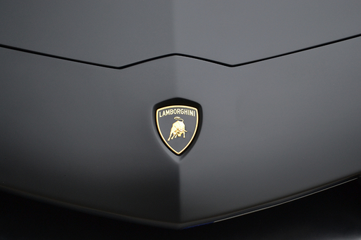 FOTO Lamborghini a creat un șasiu de avion pentru primul său model plug-in hybrid, de peste 1.000 CP
