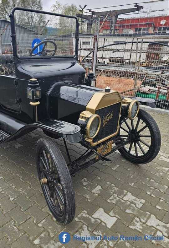 FOTO Ford din 1914 dus la verificări, la Registrul Auto Român