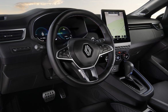 FOTO Renault a prezentat Clio face-lift, cu noul design frontal „asertiv”