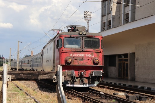 FOTO Grindeanu promite din nou - Vin trenuri noi după 20 de ani 