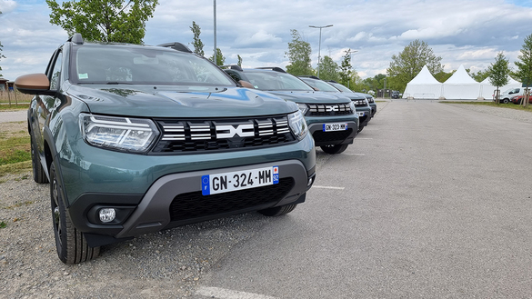 TEST DRIVE Dacia Extreme, cea mai nouă și mai scumpă versiune de echipare a mărcii