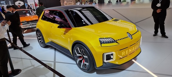 Noul Renault 5 electric va putea să livreze energie către casă și să o vândă în rețeaua publică