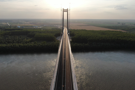 VIDEO&GALERIE FOTO Podul suspendat de la Brăila, al treilea ca mărime din Europa, supranumit «Golden Gate» al României, a fost inaugurat. Investiție de peste 2,5 miliarde de lei