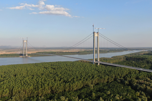 VIDEO&GALERIE FOTO Podul suspendat de la Brăila, al treilea ca mărime din Europa, supranumit «Golden Gate» al României, a fost inaugurat. Investiție de peste 2,5 miliarde de lei