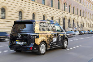Volkswagen lansează primele teste cu mașini autonome cu pasageri, inclusiv politicieni, în Europa