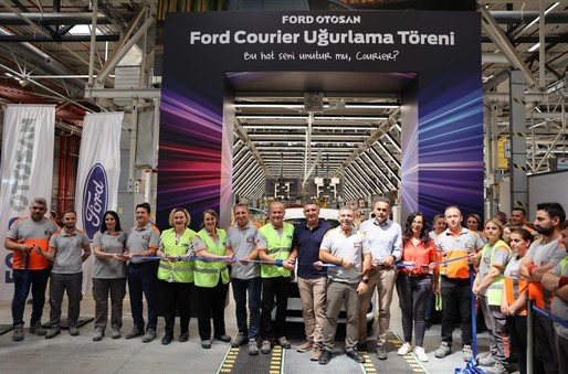 FOTO Șeful Ford Otosan anunță: Trimitem modelul Courier la Craiova. Producția din Turcia a fost oprită