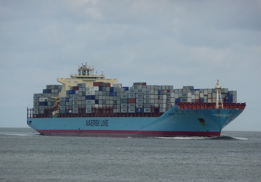 Grupul de transport maritim Maersk a prezentat primul său vas portcontainer care funcționează cu metanol verde
