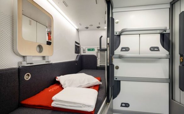 FOTO Compania austriacă care deține cea mai mare flotă de trenuri cu vagoane de dormit din Europa își propune să revoluționeze călătoriile prin paturi de tip capsulă