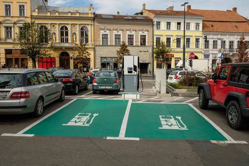 Primăria Cluj-Napoca vrea să anuleze gratuitatea la stațiile publice de încărcare a mașinilor electrice