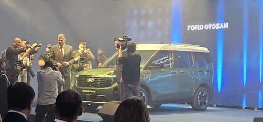 VIDEO&FOTO Ford Otosan țintește o producție record cu noul Courier fabricat la Craiova. Industria auto din România a ajuns la șapte modele diferite fabricate simultan. Ciolacu, la volan