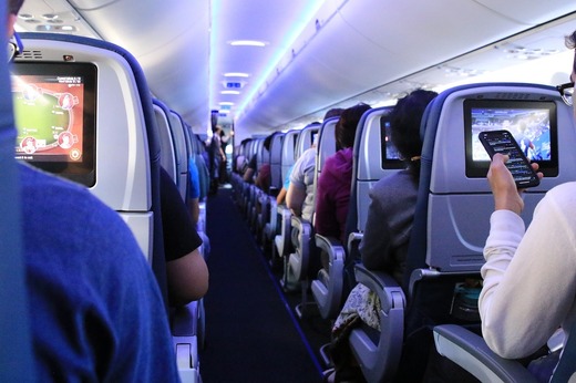 Danemarca propune o taxă ecologică de 13 euro pentru cei care călătoresc cu avionul