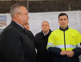 Ciucă, în vizită pe șantierul podului peste Tisa: E vorba de ceea ce facem noi de aici pentru comunitatea românească din Ucraina