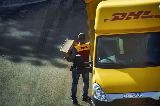 DHL angajează în Germania curieri din România și Polonia cu un salariu de 16 euro pe oră