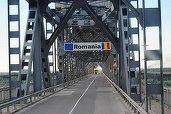Circulația pe Podul Giurgiu-Ruse se desfășoară pe o singură bandă, până la data de 22 decembrie. Camioanele așteaptă la frontieră 6 ore