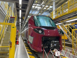 FOTO Primul tren electric produs de Alstom în Polonia pentru a fi livrat României a intrat în țară