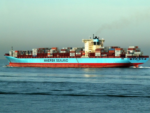 Acțiunile Maersk au crescut puternic, pentru a doua zi consecutiv, în urma deciziei de a opri transporturile prin Marea Roșie