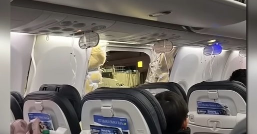 VIDEO Avioanele Boeing 737 Max 9 ale Alaska Airlines, reținute la sol după ce o secțiune a explodat în aer
