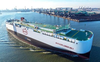 VIDEO&FOTO - BYD, care tocmai a depășit Tesla, lansează la apă primul vapor cu care vrea să cucerească Europa