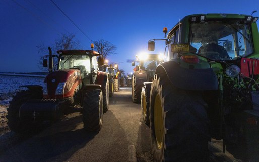 VIDEO&GALERIE FOTO Protestele transportatorilor și fermierilor continuă, la Afumați și Vama Siret. Infotrafic anunță sectoare de drum cu circulație afectată