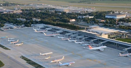 Ucraina lucrează ”intens” cu partenerii săi pentru a relua călătoriile aeriene suspendate de aproape doi ani