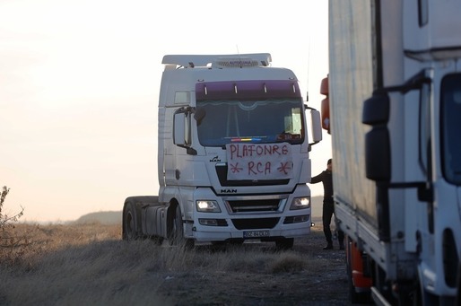Proteste ale transportatorilor și fermierilor - Trafic blocat pe Autostrada București-Ploiești, după ce trei capete tractor au oprit pe carosabil. Coloană de 6 kilometri