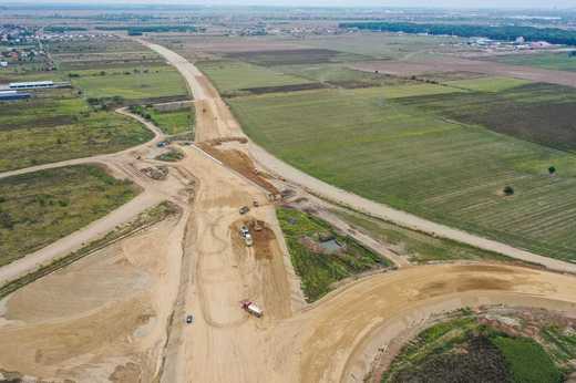 Grindeanu, despre Lotul 3 al A0 Sud: Constructorul s-a angajat ca la sfârșitul acestei veri să termine tronsonul. E un pic de mobilizare - sigur, nici vremea nu e cea mai potrivită pentru lucrări pe șantier