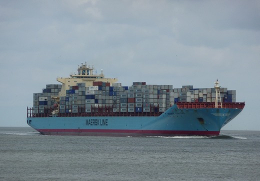 Acțiunile Maersk scad după avertismentul de profit