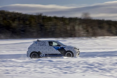 FOTO Alpine lansează primul model după șapte ani, derivat din Renault 5
