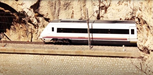 Guvernul spaniol vrea să respingă oferta unei companii din Ungaria pentru fabrica de trenuri Talgo pe motiv că finanțarea ar putea veni din Rusia
