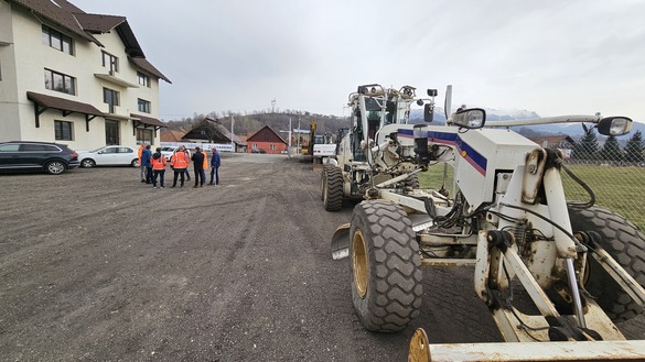FOTO Începe modernizarea DN73, între Brașov și Fundata. Constructorul și-a adus deja primele utilaje