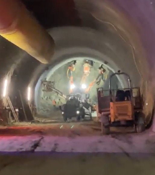 VIDEO Noi imagini lansate - Austriecii înaintează puternic cu tunelurile "Daniela și Alina", la cel mai dificil tronson de autostradă
