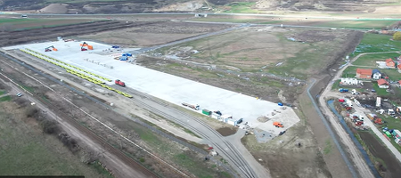 Terminal intermodal, pus în funcțiune de o companie din Emiratele Arabe Unite în județul Alba, în apropierea nodului rutier al A 10 Sebeș – Turda și a magistralei feroviare 300