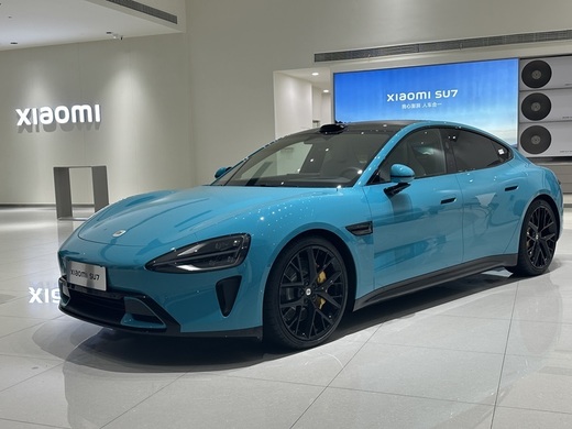 Capitalizarea bursieră a Xiaomi a crescut cu 4 miliarde de dolari după lansarea primului său vehicul electric, apropiindu-se de cea a GM și Ford