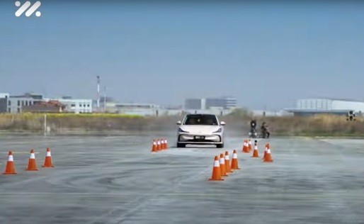 VIDEO Premieră în industria auto: Modelul chinezesc IM L6 a trecut testul elanului fără șofer