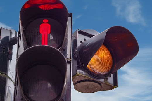 Contractul pentru studiul de fezabilitate pentru semaforizarea inteligentă în Capitală - semnat