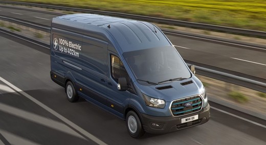 Ford lansează o nouă versiune a utilitarei E-Transit. Autonomia de rulare cu o singură încărcare, mărită substanțial 