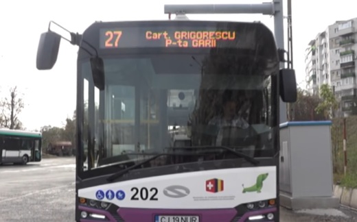 Primele orașe din România unde oamenii s-au plimbat cu un autobuz pe hidrogen. Cât costă un astfel de vehicul
